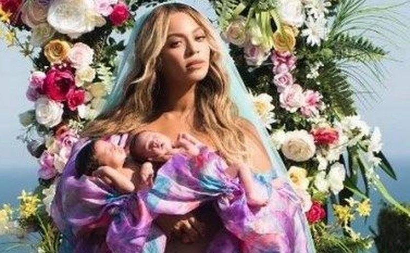 Beyoncé publica primeira foto com gêmeos: 'Sir Carter e Rumi 1 mês hoje'