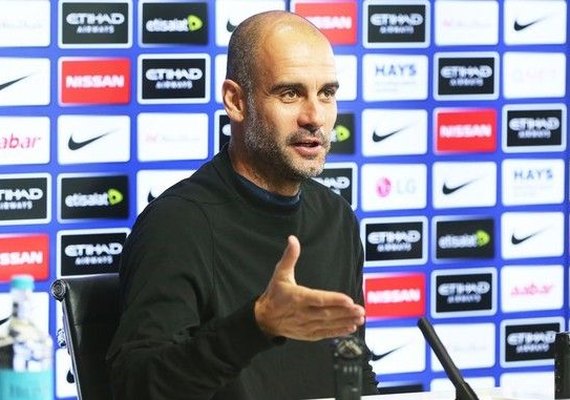 Guardiola se rende a Jesus: 'Com 19 anos já é o 9 da Seleção Brasileira'