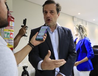 Ricardo Melro rebate críticas de senadora sobre posição política