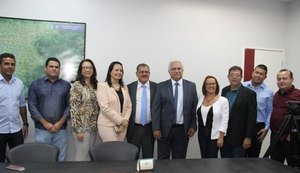 Vereadores de Arapiraca acompanham visita do vice-presidente do STJ