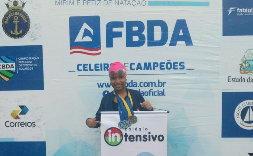 Atleta alagoana ganha 4 medalhas em campeonato regional de natação