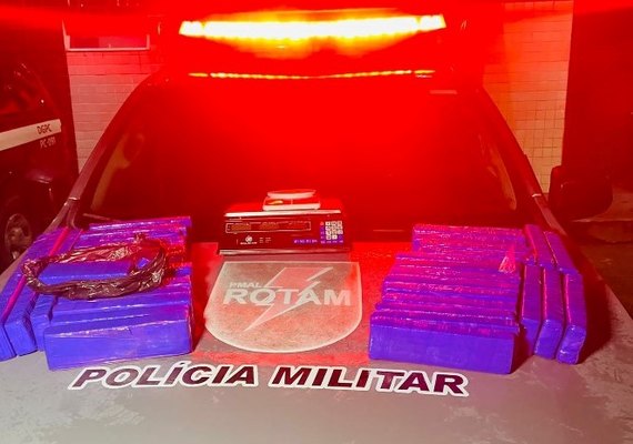 Polícia Militar apreende cerca de 24 quilos de maconha no Jacintinho
