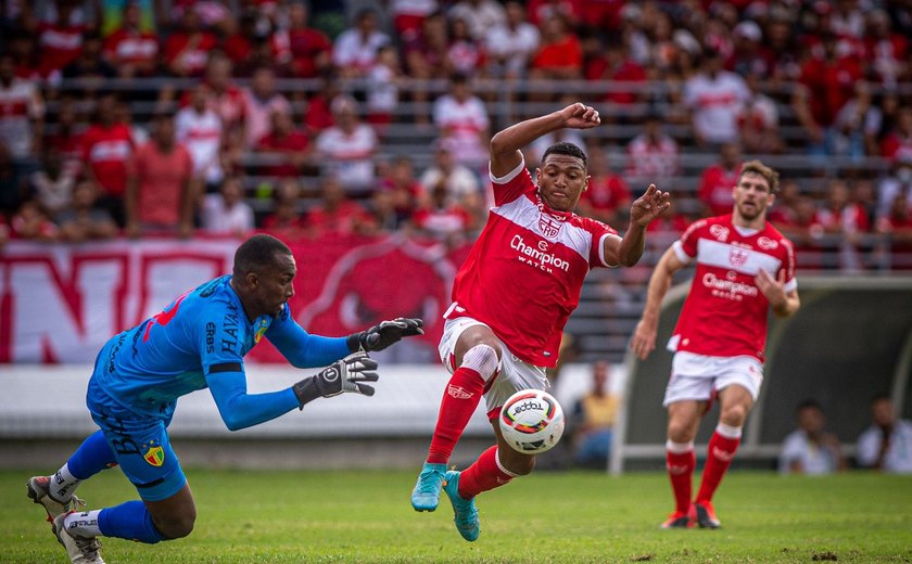 CRB tenta somar pontos contra o Bahia