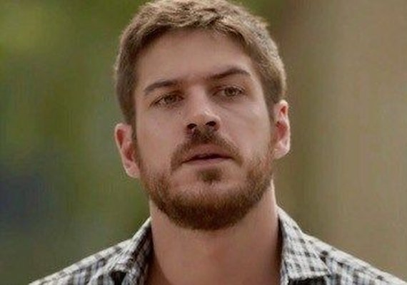 'A Força do Querer': Zeca vai parar no fundo do poço após ser abandonado por Jeiza