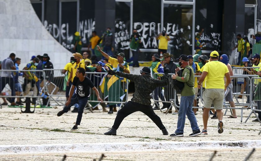 Defensoria pede soltura de idosos e mães presas por atos golpistas