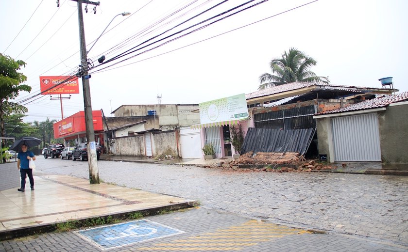 Inmet emite alerta vermelho de chuvas em 33 municípios de Alagoas