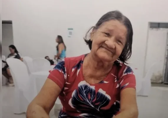 Idosa some de casa e família busca por informações