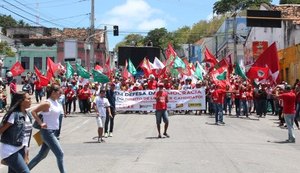 Milhares vão às ruas em Maceió para defender candidatura de Lula