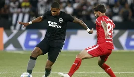 Botafogo tenta retomar ponta do Brasileiro diante do Bragantino