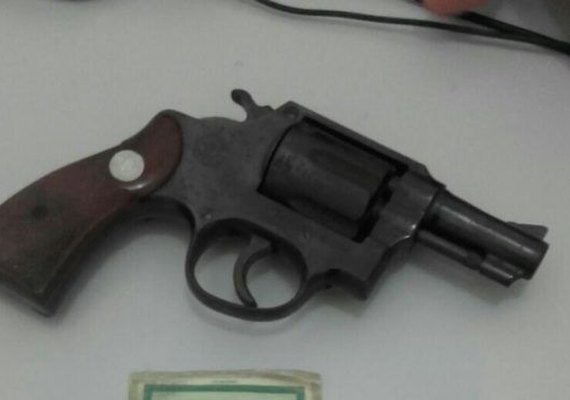 Após denúncia, arma é apreendida no município de Tanque d’Arca