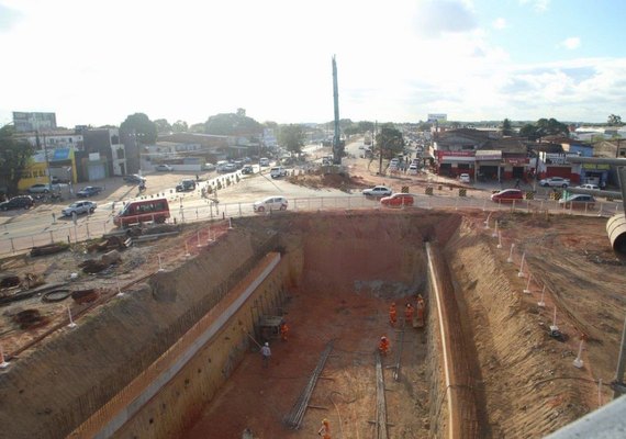 Obras do viaduto da Polícia Rodoviária Federal avançam em três frentes simultâneas