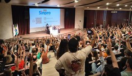Professores de escolas particulares mantêm greve por tempo indeterminado