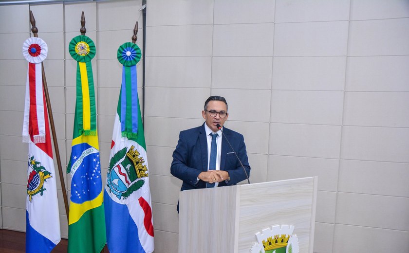 Vereadores comemoram fim da escala 6x1 e parabenizam professores por contribuição social