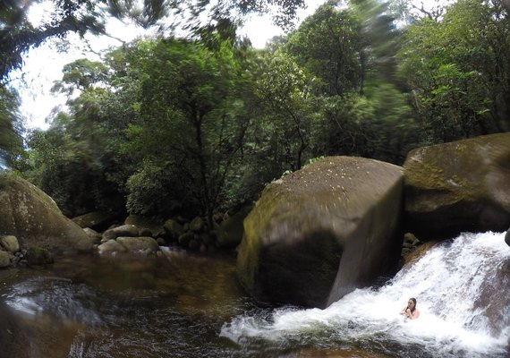 Cachoeira do Vai Vem é maior atração de Água Branca