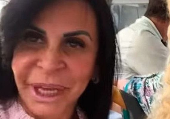 Cantora Gretchen anda de ônibus em Recife e garante: 'Sou normal, gente'; veja