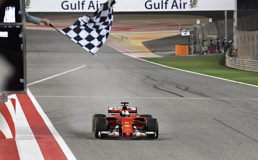 Vettel vence disputa com Hamilton no Bahrein e assume a liderança do campeonato