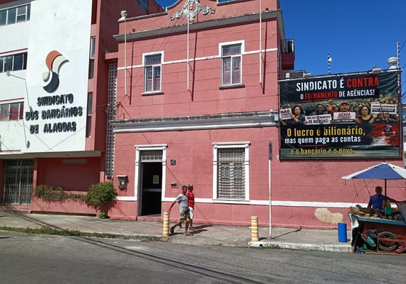 Fechamento de unidades bancárias prejudica aposentados