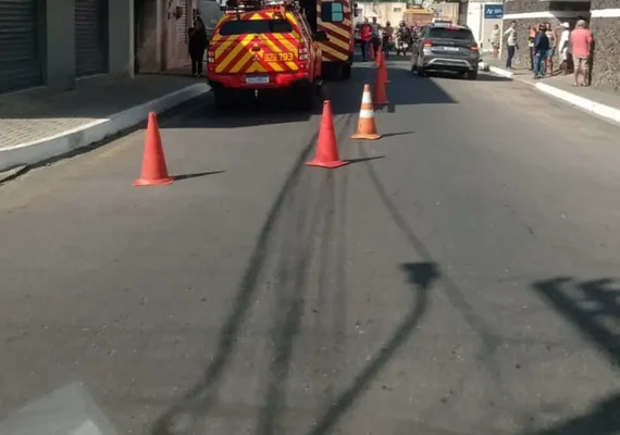 Incêndio atinge prédio comercial no Centro de Arapiraca