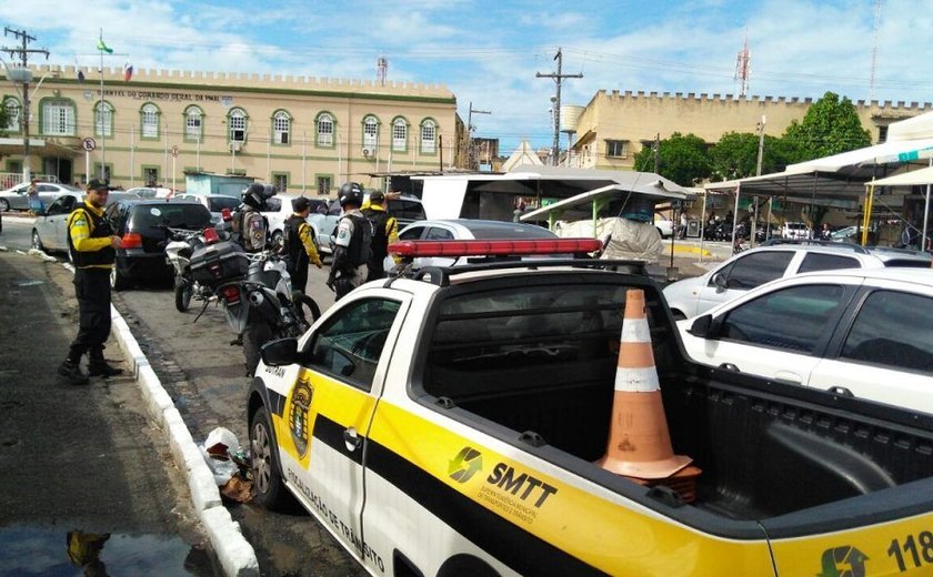 Operações combatem irregularidades de trânsito e transporte em Maceió