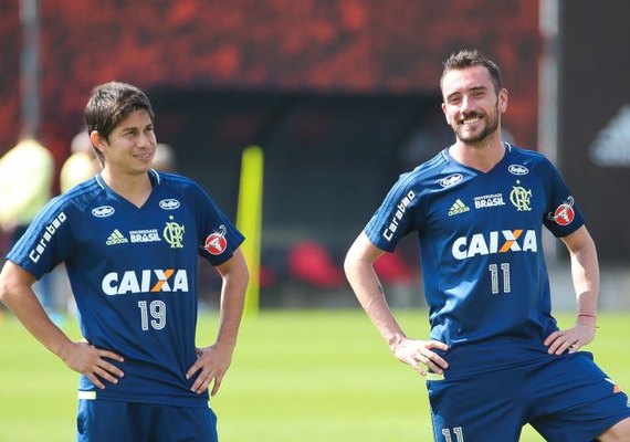 Rueda poupa titulares e leva Conca e meninos do sub-20 para o ES