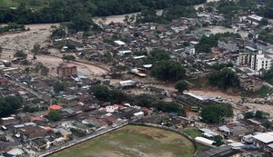 Colômbia busca sobreviventes após deslizamentos que deixaram mais de 250 mortos