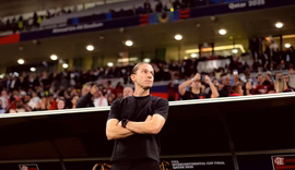 Após renovar com Flamengo, Filipe Luís entra na lista dos técnicos mais bem pagos do país