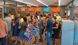 Itaú deixa apenas uma agência aberta na Rua do Sol e usuários sofrem com filas