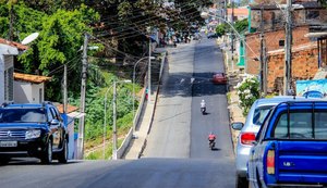 Prefeitura executa obras de recapeamento no Jacintinho