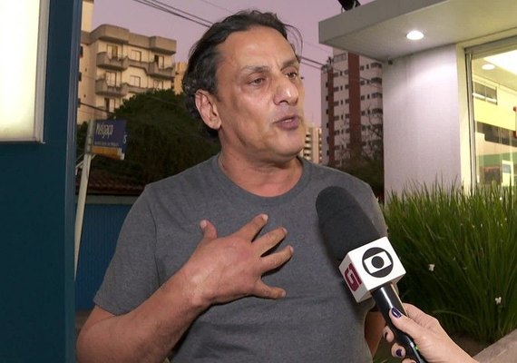 Presidente e Flávio Bolsonaro não sabiam onde estava Queiroz, diz Wassef