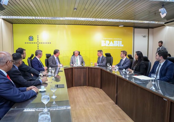 Em Brasília, vice-presidente comemora Alagoas livre da aftosa