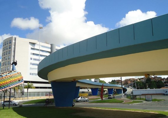 Câmara aprova projeto que retira nome de viaduto em Mangabeiras