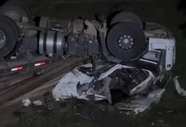 Carreta tomba e causa a morte de motorista na Cachoeira do Meirim
