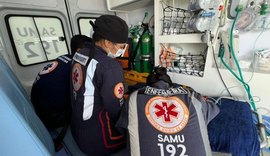 Samu atende vítima de colisão entre van e moto no Distrito Industrial, em Maceió