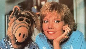 Morre Anne Schedeen, estrela de 'Alf, O ETeimoso', aos 77 anos