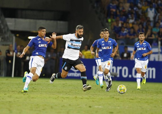 Grêmio derrota Cruzeiro e abre boa vantagem em Belo Horizonte