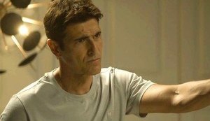 'A Dona do Pedaço': Régis faz exame de DNA do filho com ajuda de Amadeu