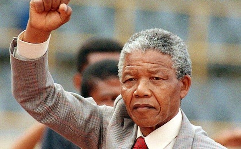 Vida e legado de Mandela são lembrados em exibição em Londres
