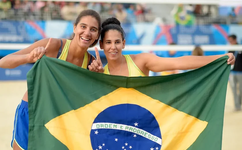 Duda e Ana Patrícia conquistam o ouro no vôlei de praia