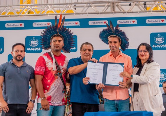 Governo de Alagoas inaugura escola indígena na aldeia Karuazu, em Pariconha