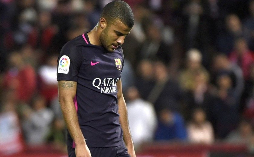 Rafinha passa por cirurgia e desfalca Barcelona no resto da temporada