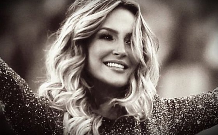 Claudia Leitte polemiza ao declarar que 'não pode viver sem gays'