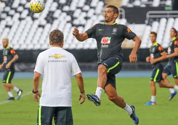 Diego Souza, do Sport, trabalha como titular na seleção brasileira