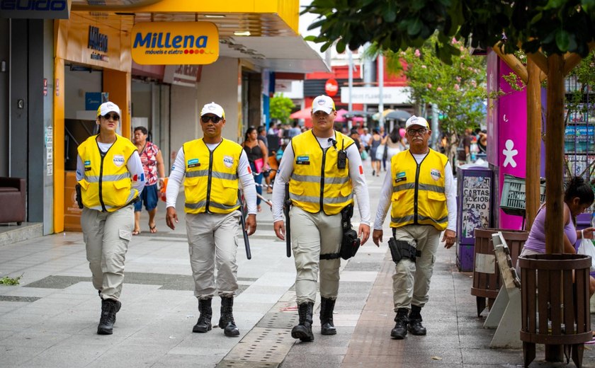 Ronda no Bairro reforça policiamento de proximidade no Centro de Maceió durante o fim de ano