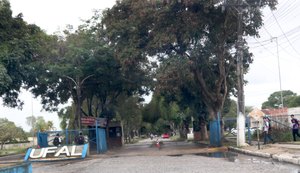 Ufal suspende títulos de mestrado e doutorado estrangeiros