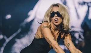 Miley Cyrus testa positivo para Covid-19 após show no Lollapalooza