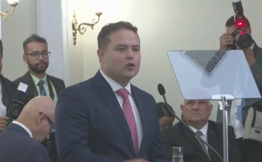 Renan Filho toma posse para 2º mandato no Governo de Alagoas; assista e leia discurso