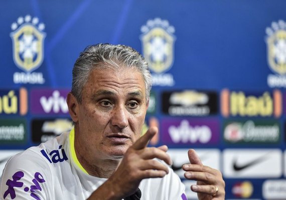 Com desfalques, Tite simula clássico em quadrado no treino da Seleção