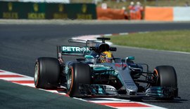 Lewis Hamilton lidera o primeiro treino livre da F1 em Barcelona