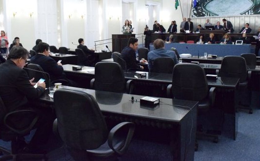 Deputados aprovam reajuste dos vencimentos dos servidores retroativo a 1º de maio