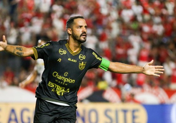 CRB pega pênalti e vence Novorizontino por 1 a 0 no Rei Pelé